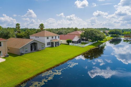 19018 Fishermans Bend Dr, Lutz FL  33558-9753 exterior