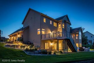 3209 154th St, Des Moines, IA 50323-1920