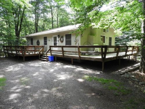 120 Creekview Dr, Gouldsboro, PA 18424-9082