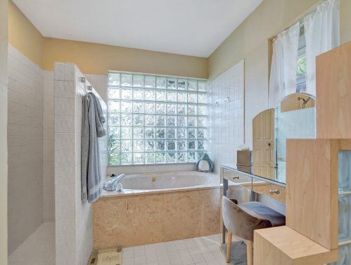 6806 Newport Lk Cir, Boca Raton FL 33496-3004 exterior