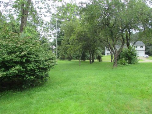 112 Tolend Rd, Dover NH  03820-5503 exterior