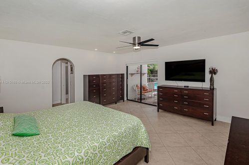 3220 37th St, Hollywood FL  33021-2636 exterior