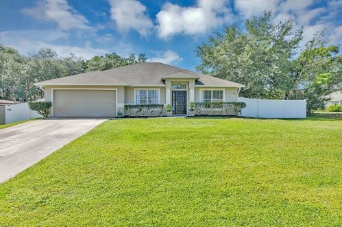1301 Ferendina Dr, Deltona, FL 32725-4715