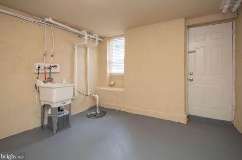 28 Manheim St, Philadelphia PA  19144-2943 exterior