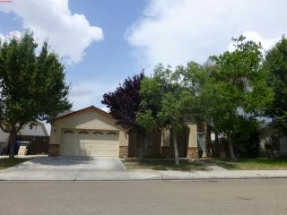5662 Weathermaker Ave, Fresno, CA 93722-9067