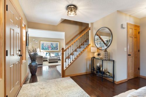 12500 Dorchester Trl, Saint Paul, MN 55124-8600