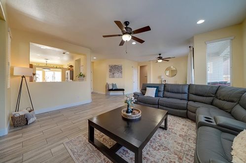 530 Vina Ct, Livingston CA  95334-9111 exterior