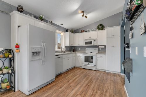 1688 Forest Glen Cir, Saint Cloud, MN 56301-1723