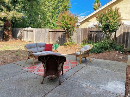 118 Oakmeade Ct, Vacaville CA exterior