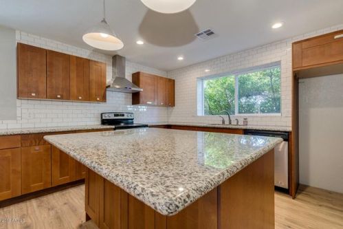 2245 Decatur St, Mesa, AZ 85213-6735