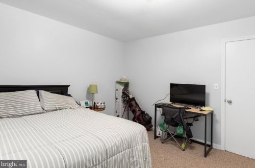 214 Hampton Dr, Spotsylvania VA 22551-8747 exterior