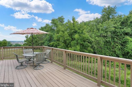 1838 Vista Dr, Navy Sup Dpt PA  17055-7040 exterior