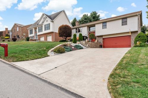 427 Deer Park Dr, Jefferson Hills, PA 15025-3219