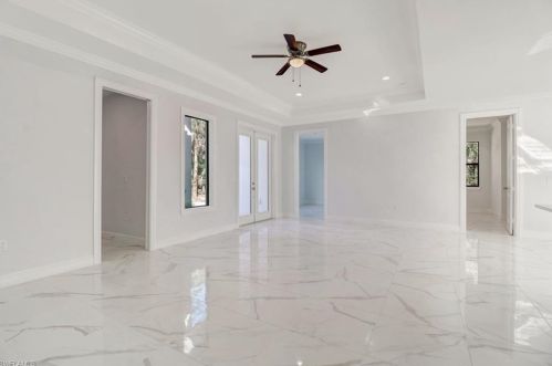 2565 60 Ave, Naples FL 34120-2684 exterior