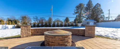 103 Dolington Rd, Yardley PA 19067-2621 exterior