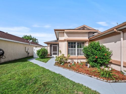 121 Lochness Ln, Kissimmee, FL 34743-6126