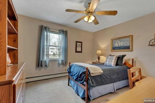 50 Sheffield St, Oakland NJ  07436-2657 exterior