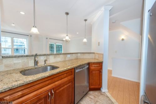 503 Knollwood Ct, Parsippany NJ  07834-3457 exterior