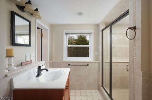 1364 Graymill Dr, Scotch Plains NJ  07076-4725 exterior