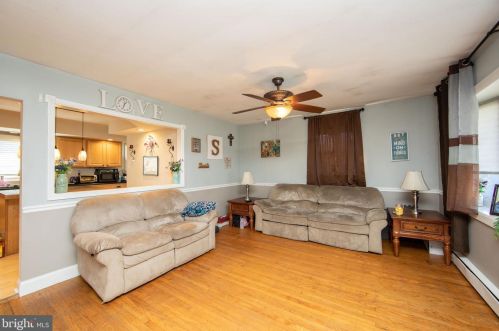 34 Broad St, Berlin Boro NJ  08009-1436 exterior