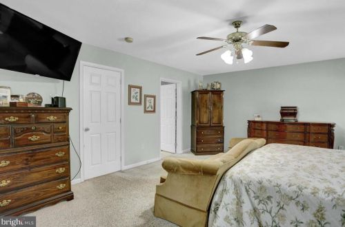 61 Crooked Dr, West Enola PA  17025-1522 exterior