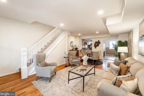 124 18th St, Washington, DC 20003-1613