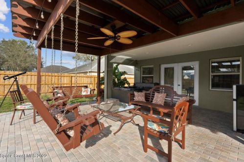 3949 Rolling Hill Dr, Titusville FL  32796-1107 exterior
