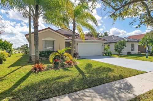 18806 24th Ct, Hollywood FL  33029-5354 exterior