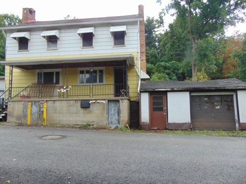 1810 Rock St, South Connellsville, PA 15425-1726