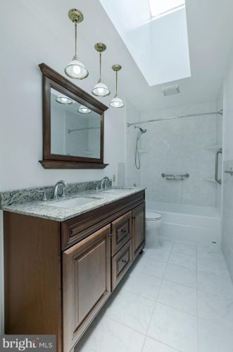 1704 Wheatland Ave, Lancaster PA  17603-4520 exterior