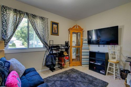 2103 84th St, Kenosha WI  53143-1622 exterior