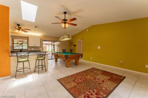 154 26th Ter, Cape Coral, FL 33904-2718