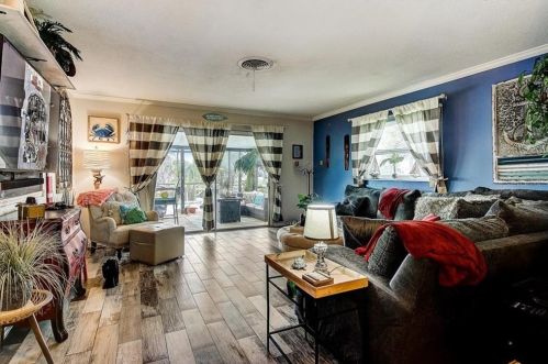 4046 Floramar Ter, New Port Richey FL 34652-3167 exterior