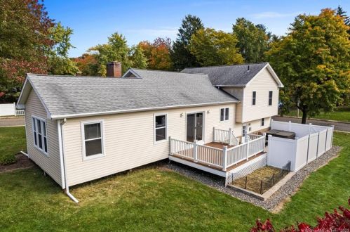70 Eva Dr, Manchester, CT 06042-3455