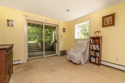 209 Country Rd, Mount Sinai NY  11766-1509 exterior