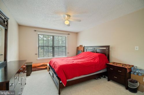 33 Scherer Ct, Trenton NJ  08648-2649 exterior