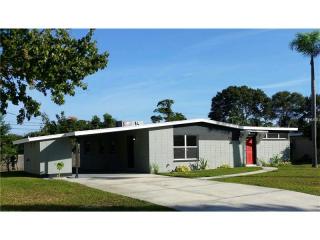 620 Orangewood Dr, Dunedin, FL 34698-8417