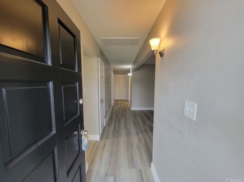 4924 Floradora Ave, Fresno, CA 93727-1922