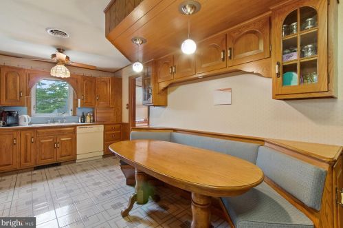 41 Blossom Ln, Schuylkill Haven PA  17972-1808 exterior