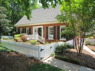 213 Village Green Sq, Winston Salem, NC 27104-4485