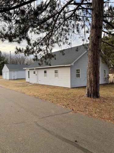 26794 277th St, Holcombe, WI 54745-5567