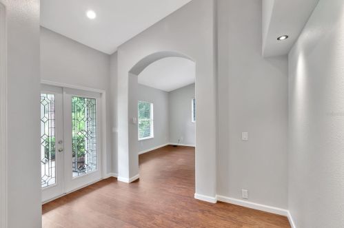 1623 Woodfield Ct, Lutz FL  33558-8485 exterior