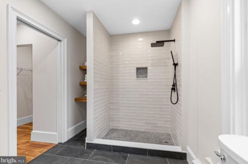 504 Lemon St, Lancaster PA  17603-3323 exterior