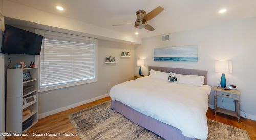 5 Fort Ave, Pelican Island NJ  08751-1512 exterior