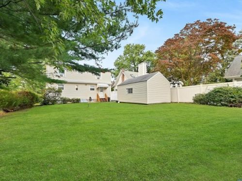 320 Monmouth Ave, N Milford NJ  07646-2025 exterior