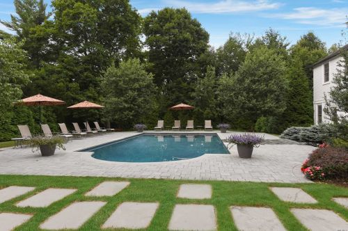 72 Simonson Rd, Muttontown, NY 11545-2516