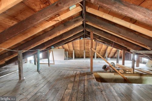 27 Rosanna St, Hummelstown PA  17036-1521 exterior