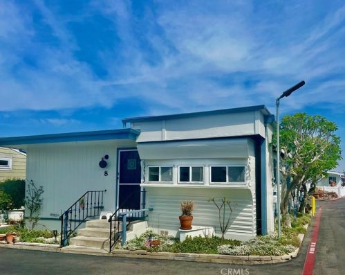 8 Saratoga, Newport Beach CA  92660-6152 exterior
