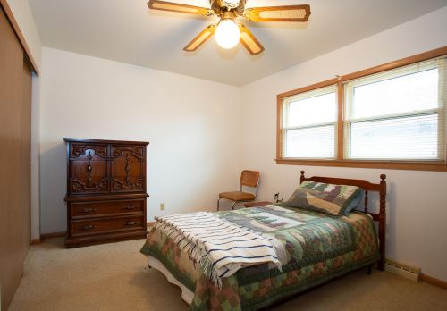 8029 18 Ave, Kenosha WI 53143-1631 exterior