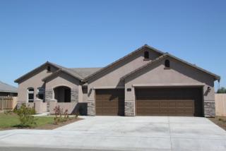652 Capistrano St, Hanford, CA 93230-6985